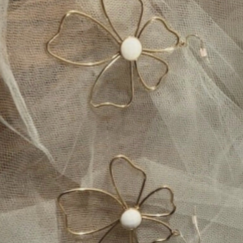 Plunder Gold Flower Hoop Earrings with White Centers - Picture 2 of 2
